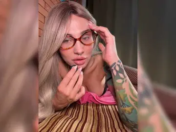 Bongacams Free Porn Cam of CosmoV1be
