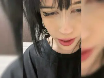 Bongacams Private Sex Chat of emog1rl