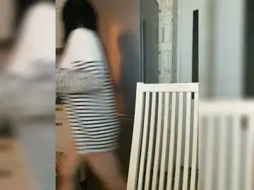 Bongacams Nude Webcam of emog1rl