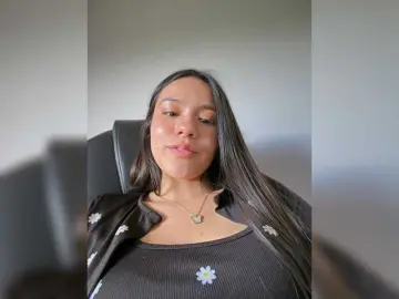 Bongacams Watch Live Sex Cams of Charlotte-1