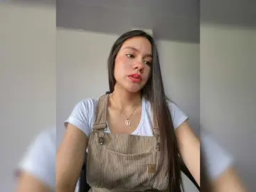 Bongacams Best live sex cam show of Charlotte-1