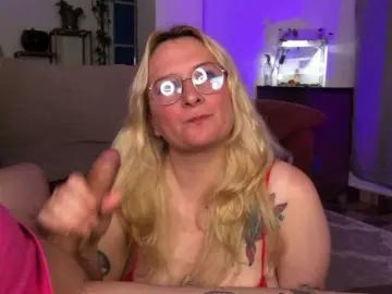 Bongacams Free Porn Cam of milkxangelx