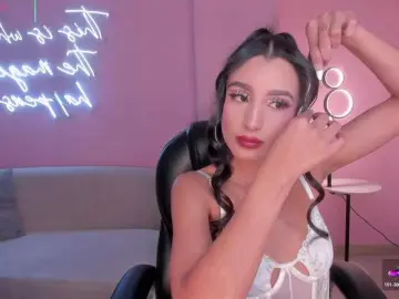 Bongacams Watch Live Sex Cams of BellaCarteer