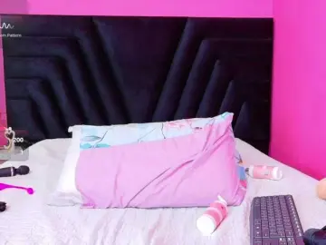 Bongacams Adult Webcams of skinnyprinces