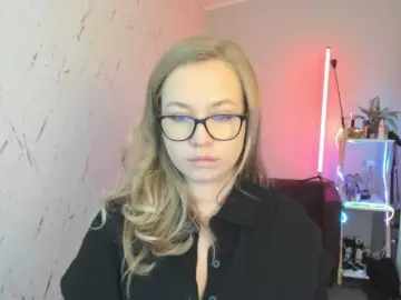 Bongacams Free Live Porn of hollyBB