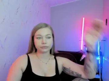 Bongacams Best live sex cam show of hollyBB
