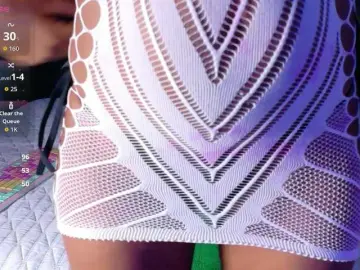 Bongacams Sex Cam of petitelittleebony