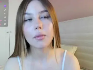 Bongacams Adult Webcam of AliceGrand