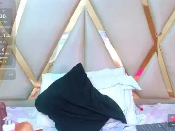 Bongacams Nude Webcam of kinkyhousewifee