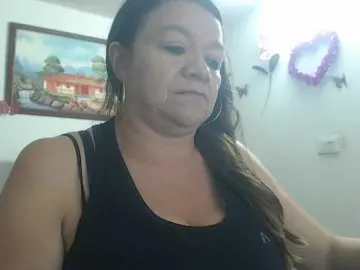 Bongacams Watch Live Sex Cams of LluviaXDorada