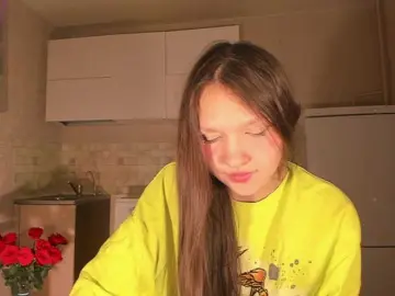 Bongacams Nude Webcam of Cute-Lolly