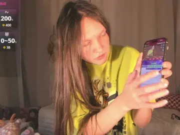 Bongacams Nude Webcam of Cute-Lolly