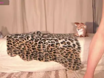 Bongacams Nude Webcam of Cute-Lolly