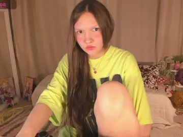 Bongacams Sex Cam of Cute-Lolly