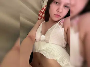 Bongacams Live Sex of Cute-Lolly