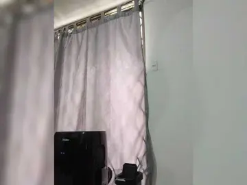 Bongacams Best live sex cam show of ZoeCamils