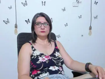 Bongacams Best live sex cam show of Amie-Adams82