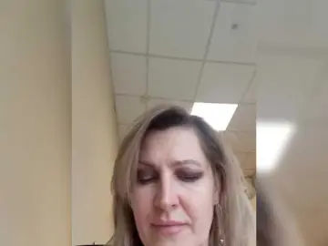 Bongacams Watch Live Sex Cams of LagoonJoy