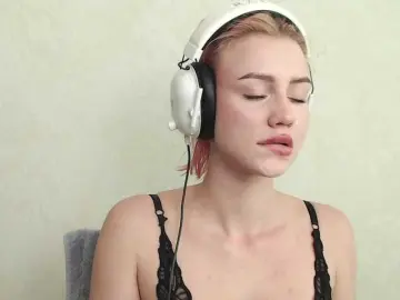 Bongacams Watch Live Sex Cams of Linaaa