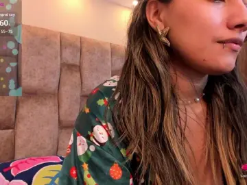 Bongacams Private Sex Chat of EmmaSanchez1
