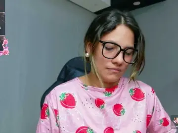 Bongacams Free Porn Cam of EmmaSanchez1