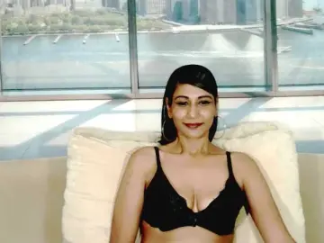 Bongacams Sex Cam of ErroticStarr