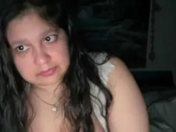 Bongacams Live Sex Cam of DUMBHOEMELANIE