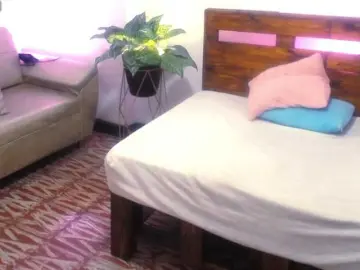 Bongacams Live Sex Cam of Yeseniaa25