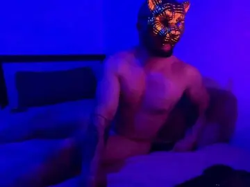 Bongacams Watch Live Sex Cams of DELUXE-LOVERS