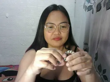 Bongacams Free Porn Cam of chubbycheeks94