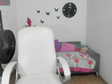 Bongacams Watch Live Sex Cams of Evil-neighbor