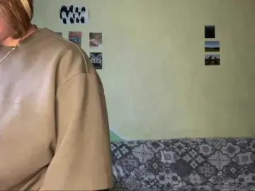 Bongacams Watch Live Sex Cams of peachpuff