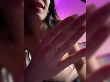 Bongacams Adult Video Chat of -little--minxxx-