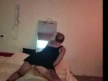 Bongacams Free Porn Cam of JenCamDin2