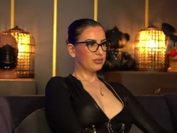 Bongacams Free Porn Cam of KellyKent