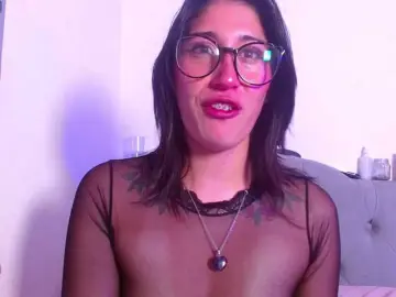 Bongacams Live Sex Cam of Red-moonn