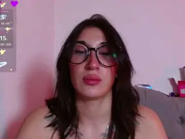 Bongacams Best Webcam of Red-moonn