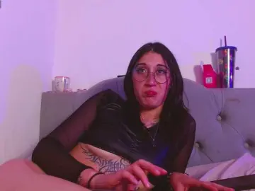 Bongacams Sex Cam of Red-moonn