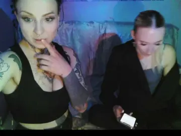 Bongacams Sex Chat of HornyMistresses
