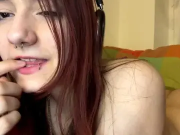 Bongacams Nude Webcam of AvelinaBagron