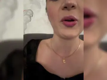 Bongacams Nude Webcam of MaiaCollins