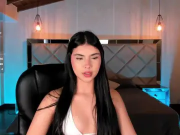 Bongacams Free Live Porn of MiaLaurence