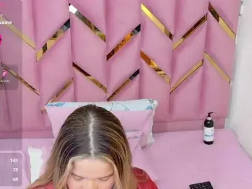 Bongacams Sex Cam of collegepawglovedaddy