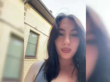 Bongacams Live Porn of CurvyWoman-