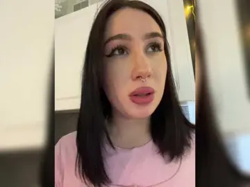 Bongacams Sex Chat of CurvyWoman-