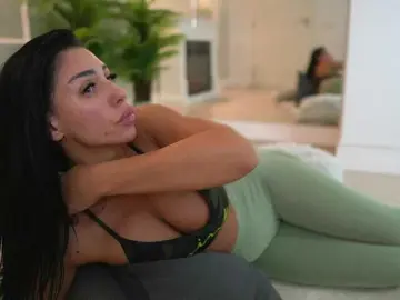 Bongacams Best live sex cam show of MyaBlack