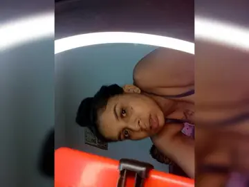 Bongacams Nude Webcam of Twolatinshott