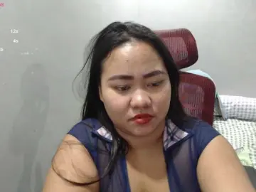 Bongacams Nude Webcam of BubbleButtPinay