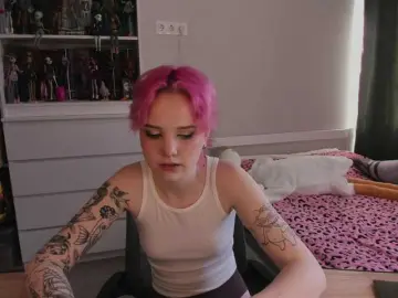 Bongacams Nude Webcam of Cool-Love