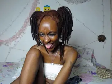 Bongacams Adult Webcam of QueenAria